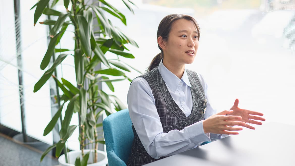 インタビュー中の様子